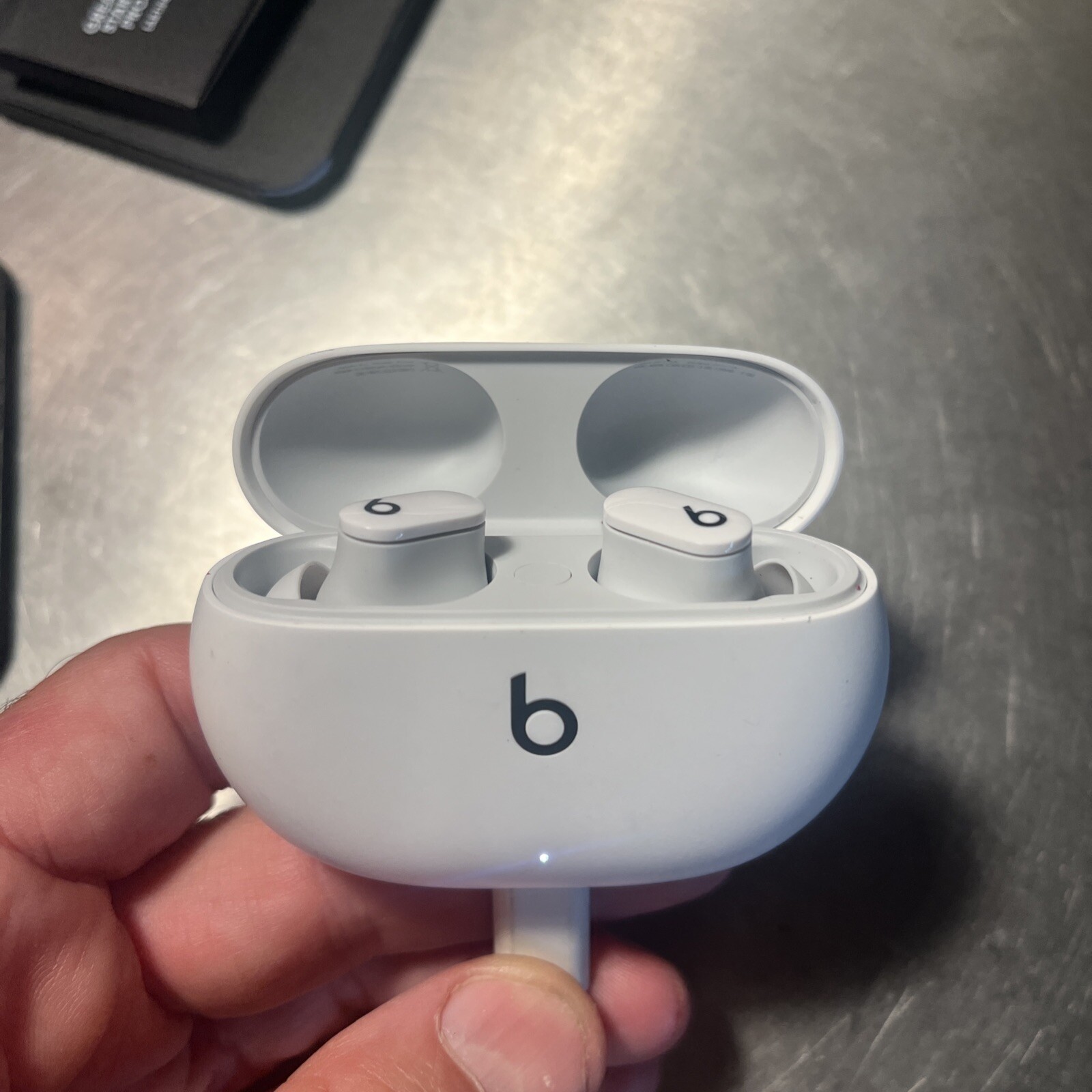 BEATS STUDIO BUDS WIRELESS NOISE CANCELLATION EARBUDS MJ4Y3LL/A – WHITE