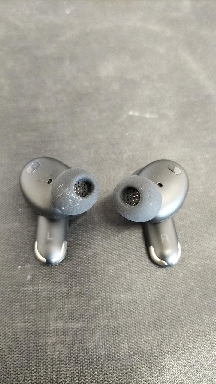 JBL Tour Pro 3 BT Earphones with Accessories