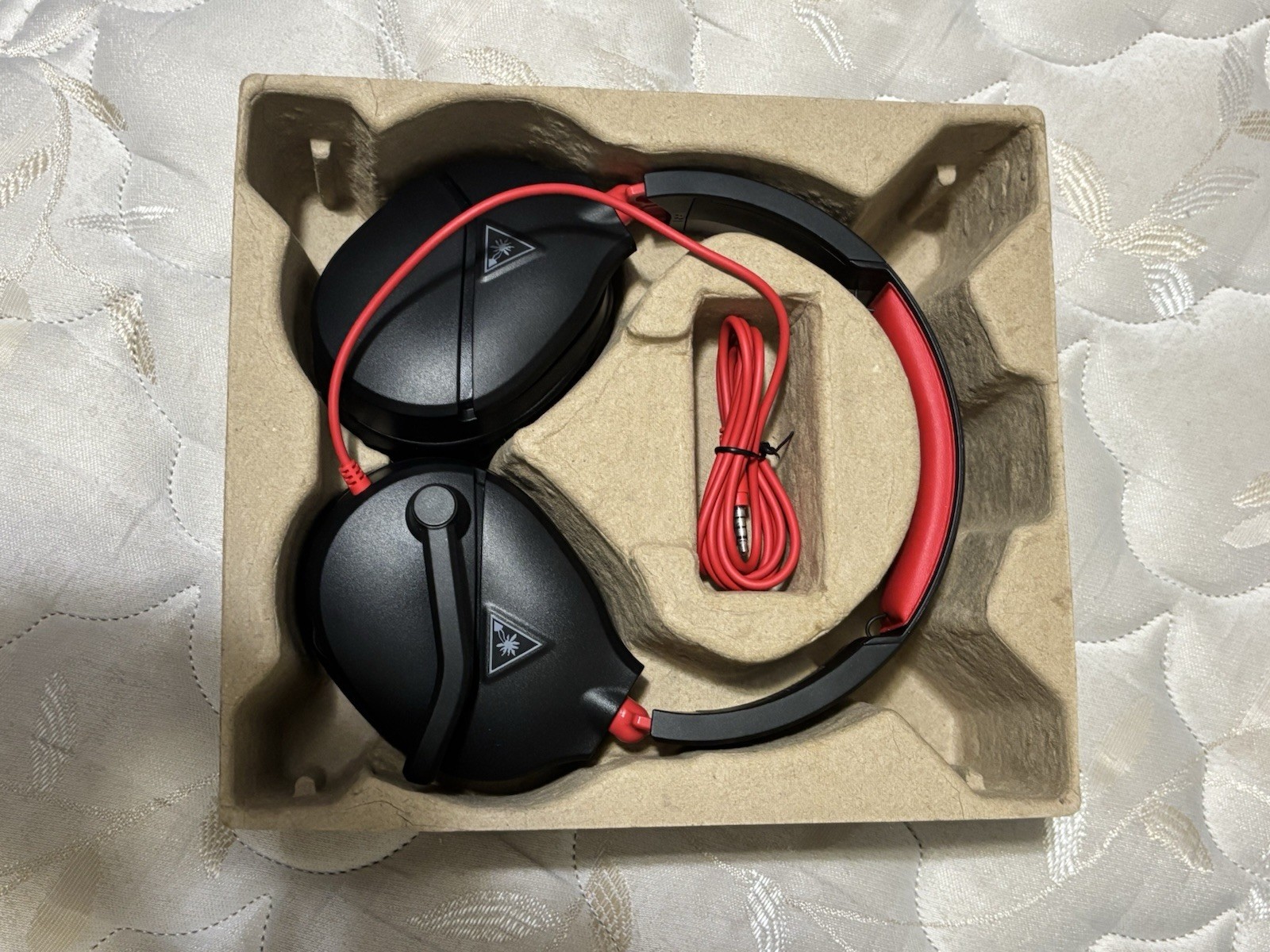 Turtle Beach Recon 70 Gaming Headset for Xbox Series, PS5, PS4, Black and Red