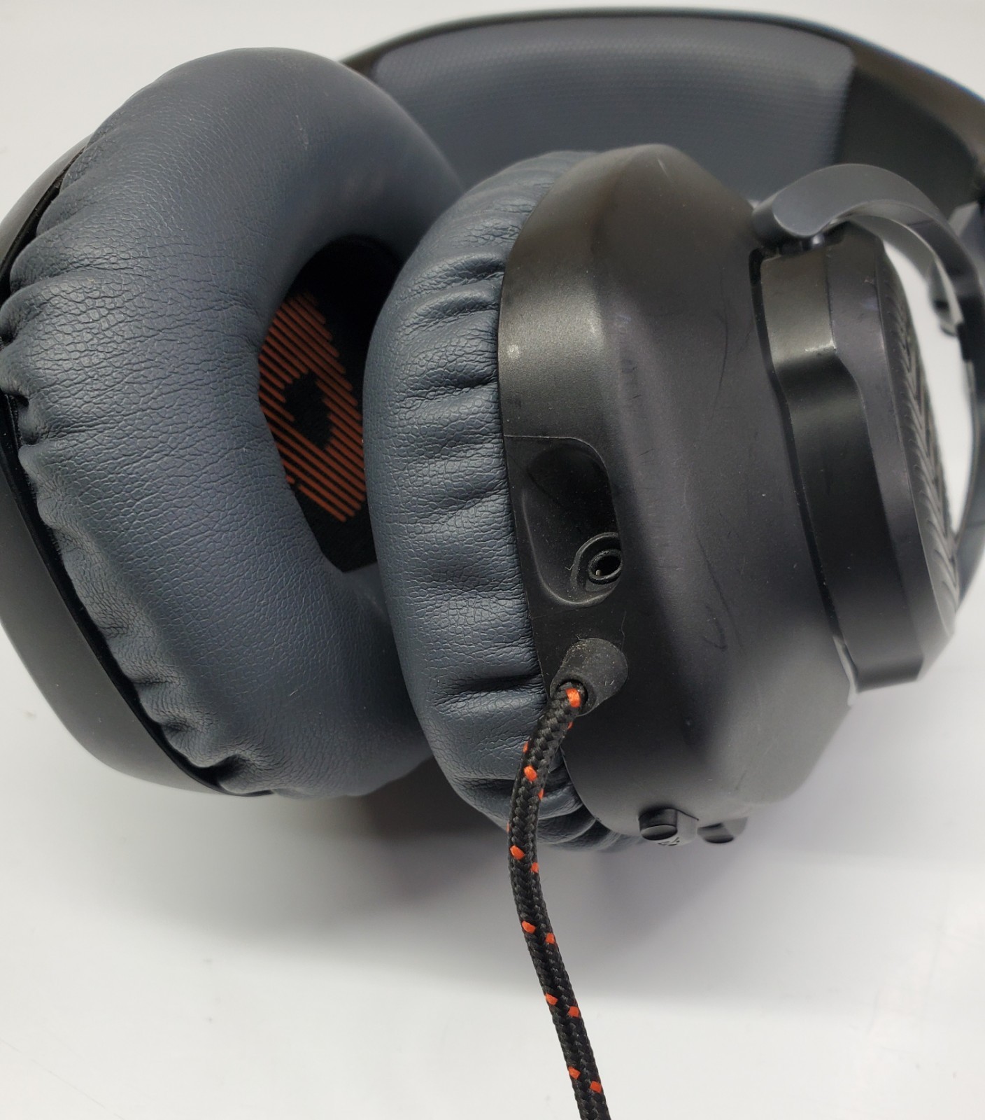 JBL Headphones Working Quantum 100 No Mic Good Sound Wired