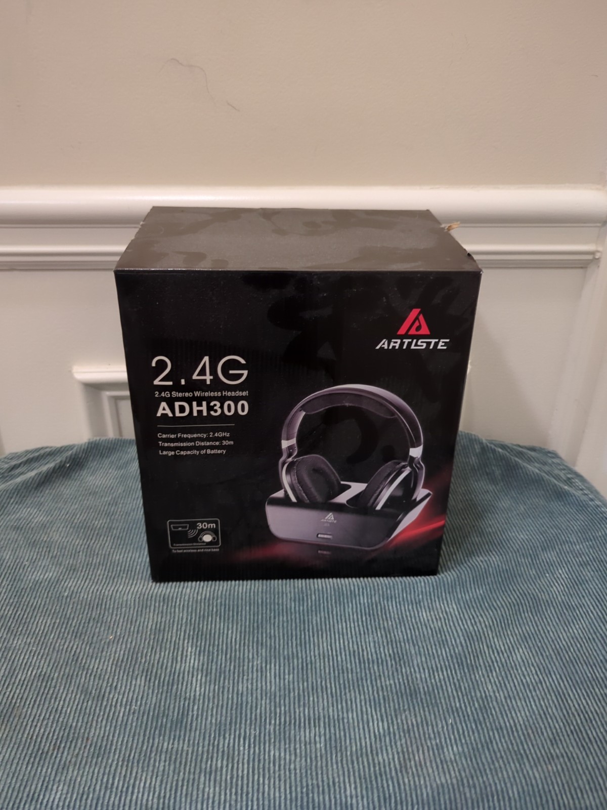 NIOP Artiste TV 2.4GHz RF Wireless Over Ear Digital Stereo Headset – Black