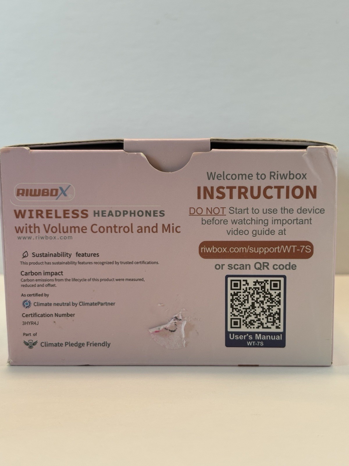 Riwbox WT-7S Wireless Bluetooth Headphones for Kids – LED Flashing – Green/Blue