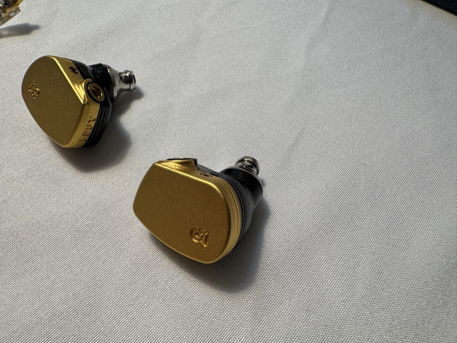 Campfire Audio Solaris Matt Gold Wired Ear Headphones Pre-owned (Mint)
