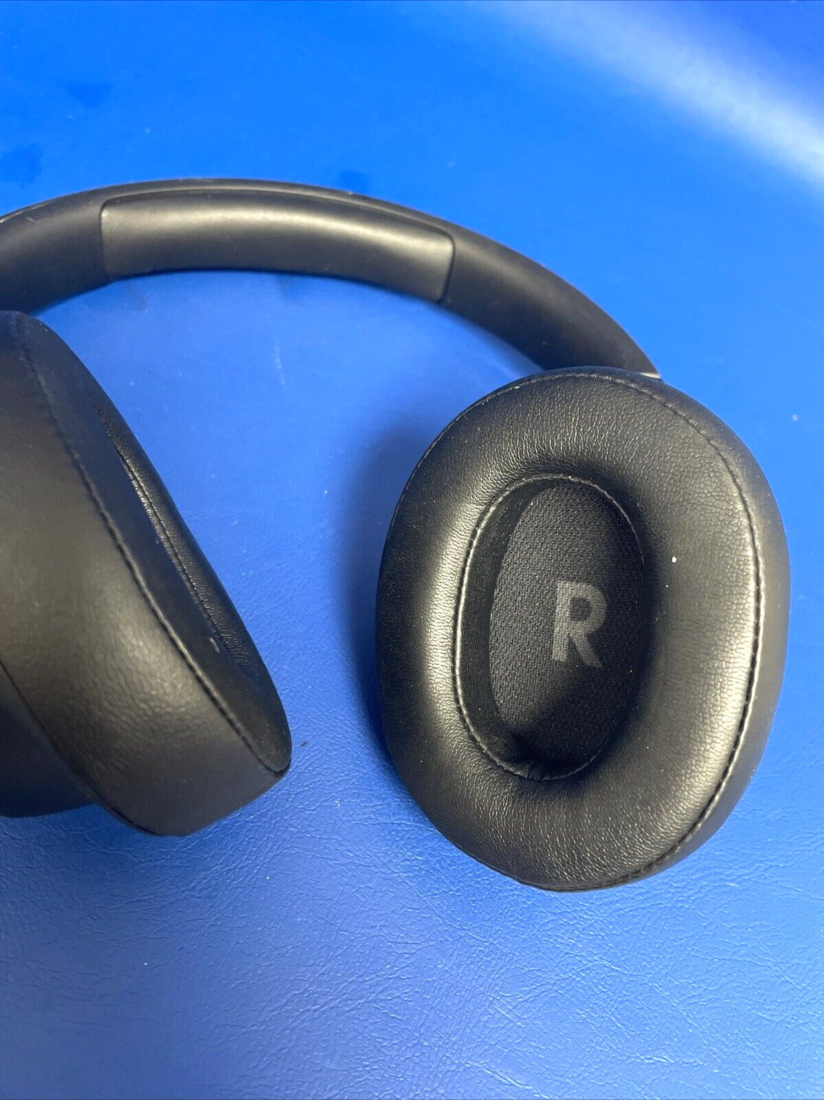 OEM JBL TUNE 670NC Wireless On Ear Bluetooth Headphones w Noise Cancelling /USED