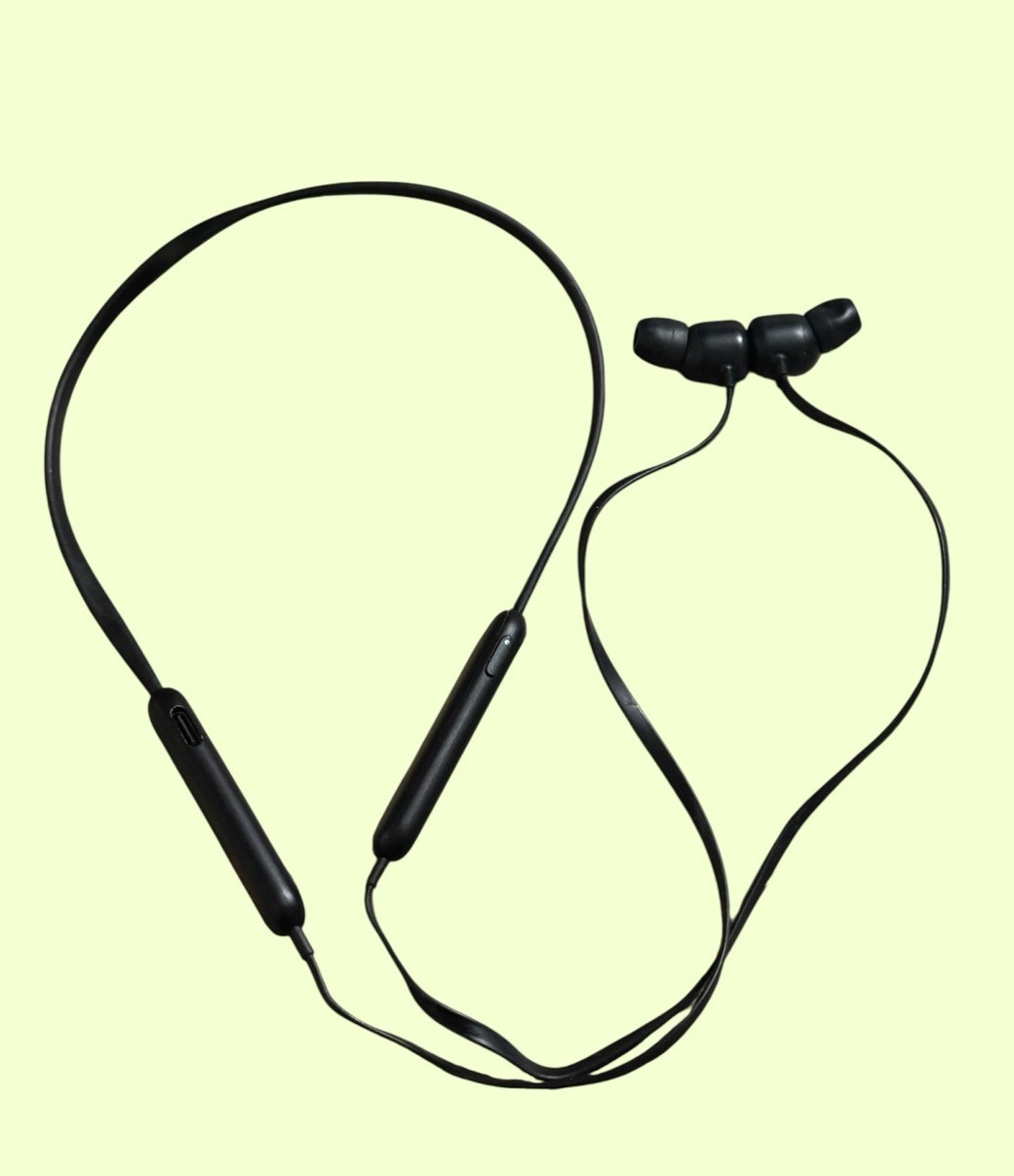 Beats by Dr. Dre Flex Wireless In-Ear Headphones – Beats Black