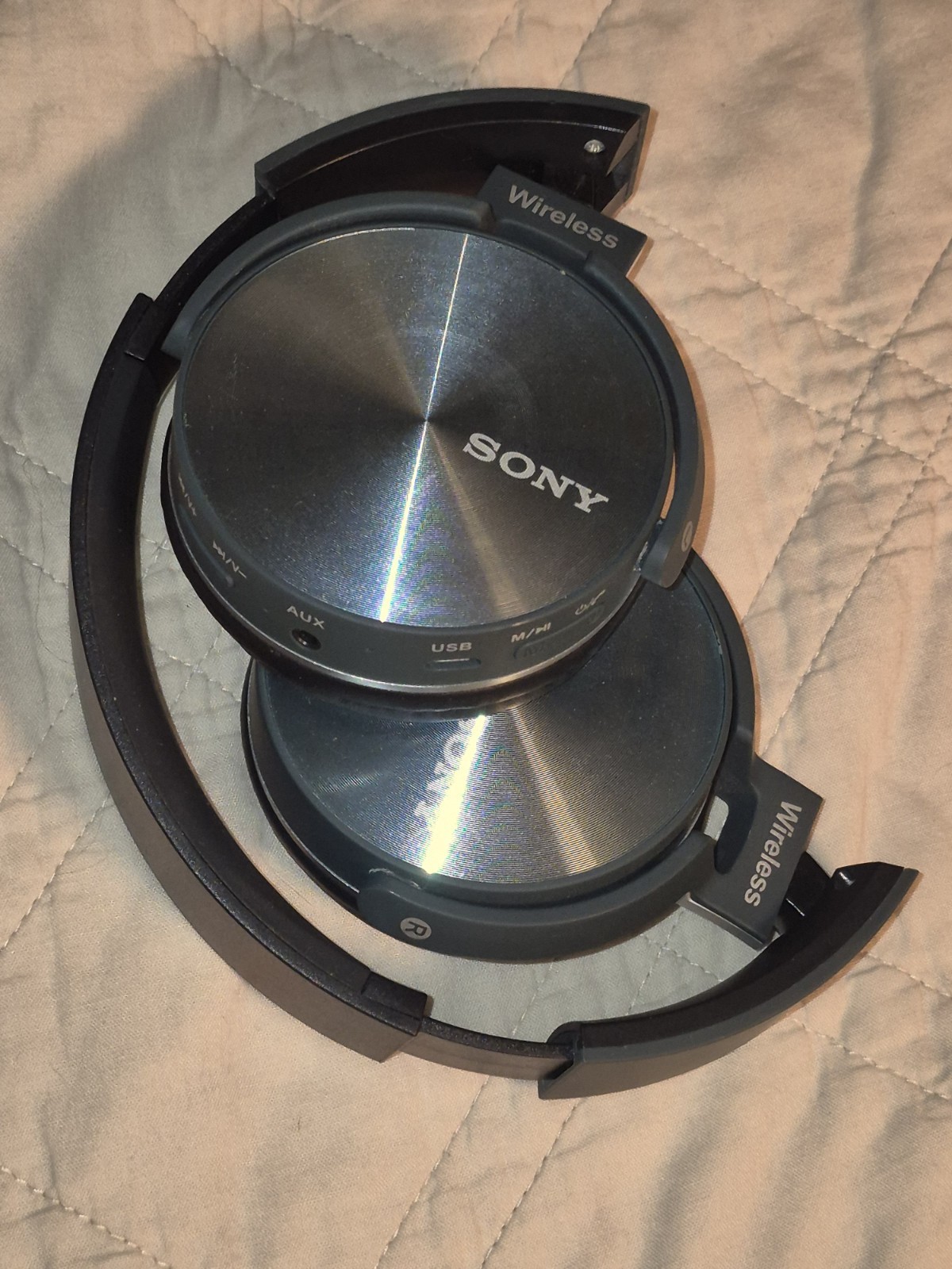 Sony MDR-XB950BT? Bass Boost Bluetooth Wireless Headphones Over-Ear Micro USB