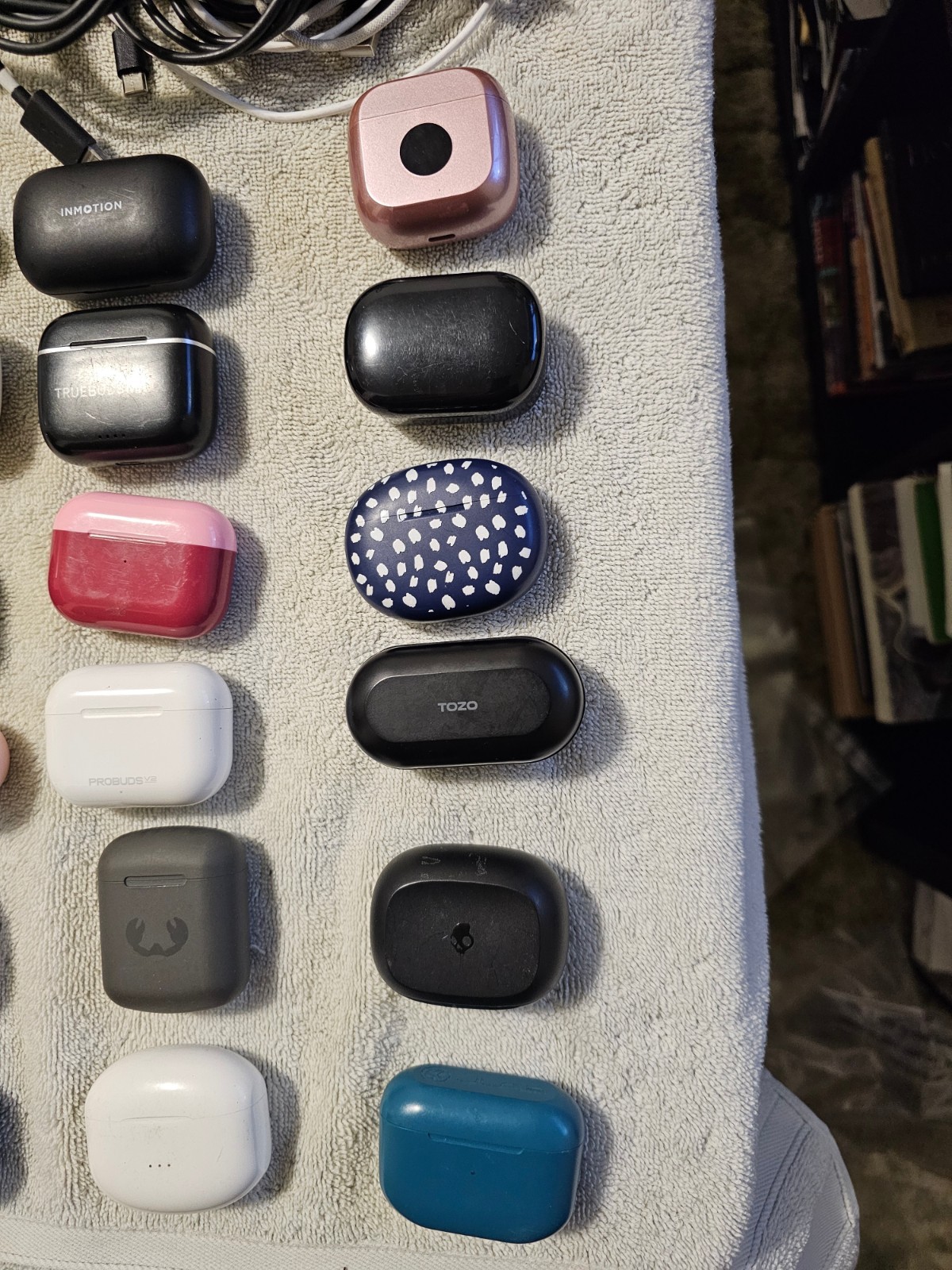 Lot of 30 Earbud Sets JVC, Skullcandy, Jlabs, Unbranded Assorted