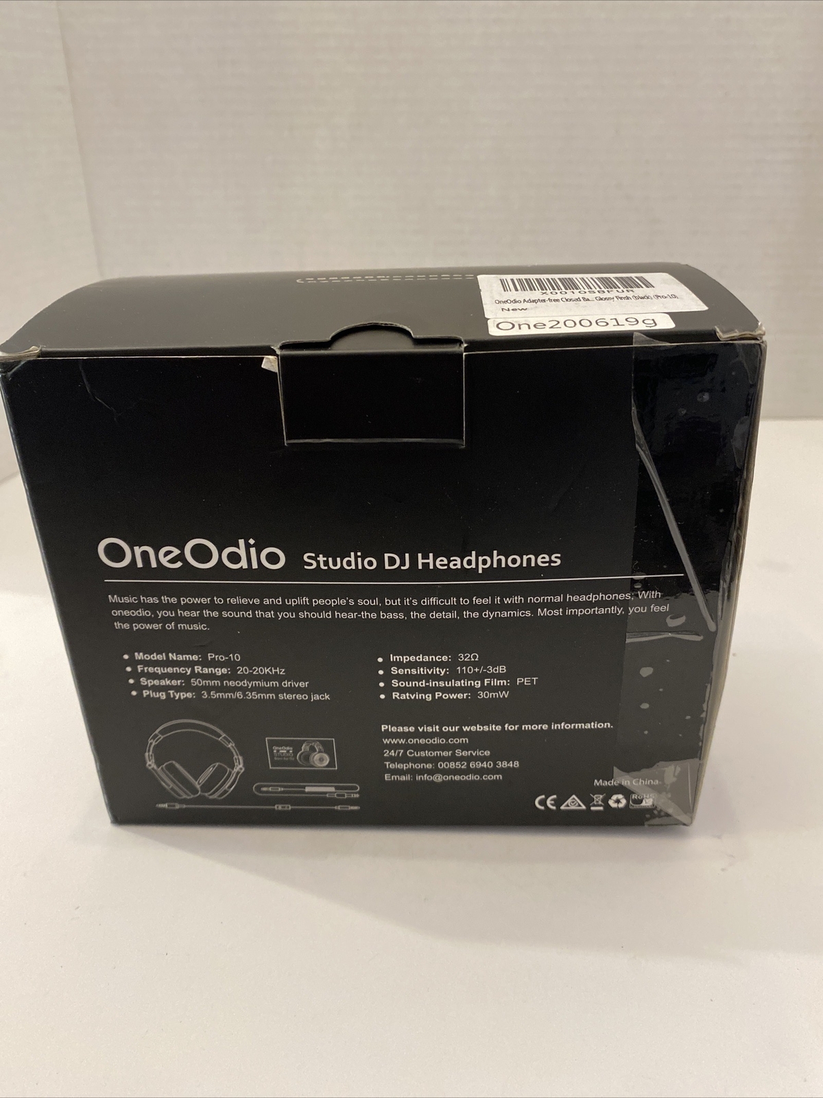 One Odio Over The Ear Wired 3.5MM Headhones Red And Black Very Good Pro 10