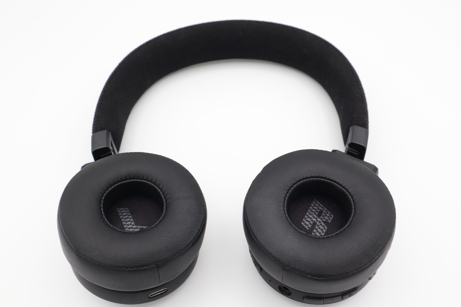 JBL Live 675NC Wireless Adaptive Noise Cancelling Headphones