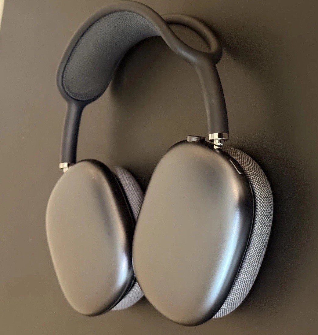 Apple AirPods Max (USB-C) Headband Headphones Black Bluetooth Wireless A3184