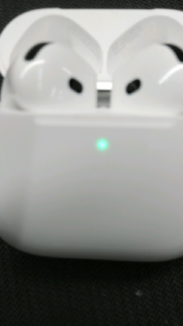 Apple AirPods 4 A3056 Earbuds White Active Noise Cancellation with Charging Case