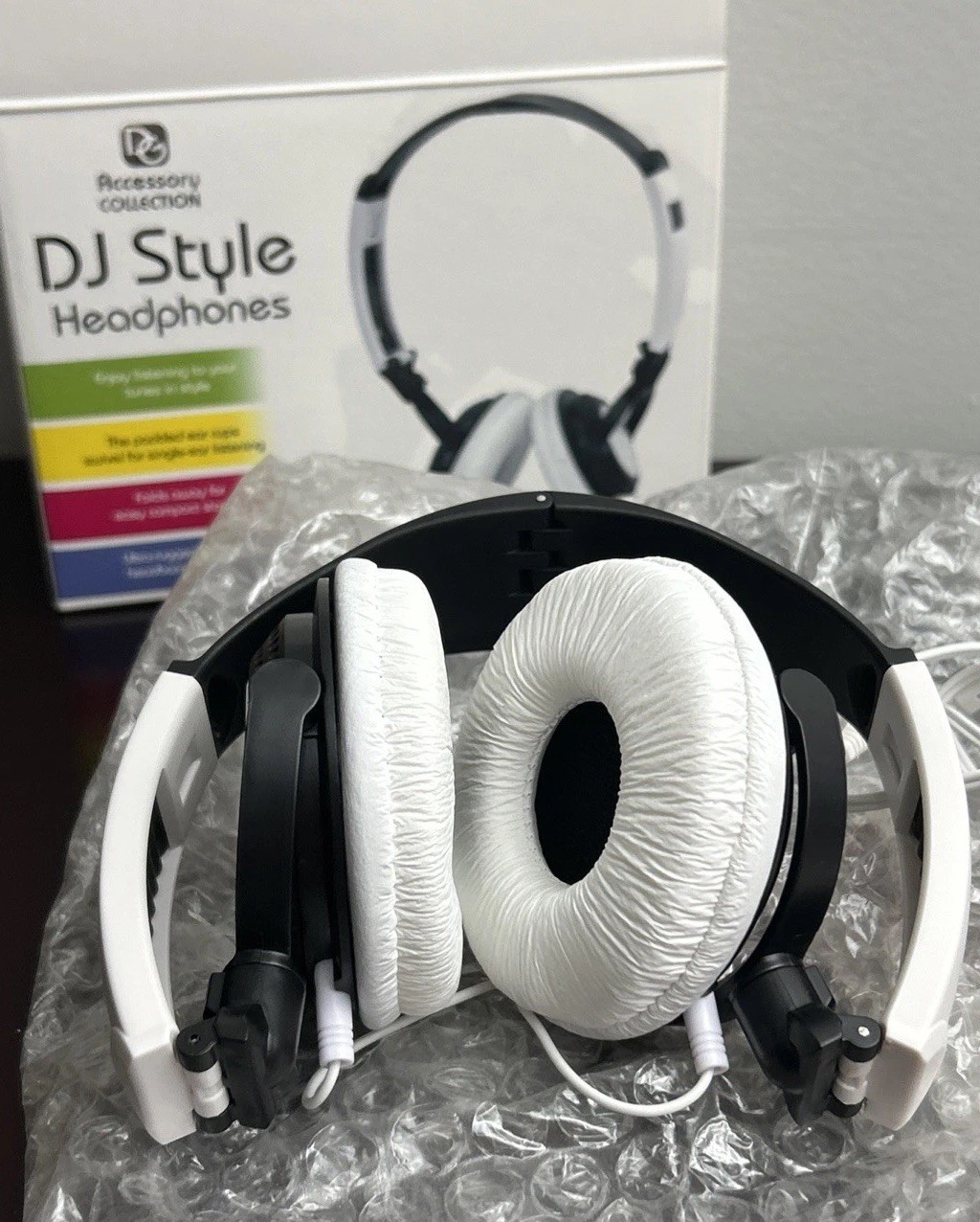 Digital Gadgets Accessory Collection DJ Style Headphones DGITDJH-BK NEW OPEN BOX