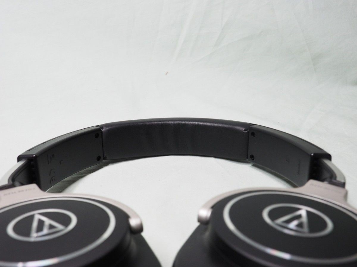 Audio-Technica ATH-M70x Closed-Back Studio Monitor Headphones