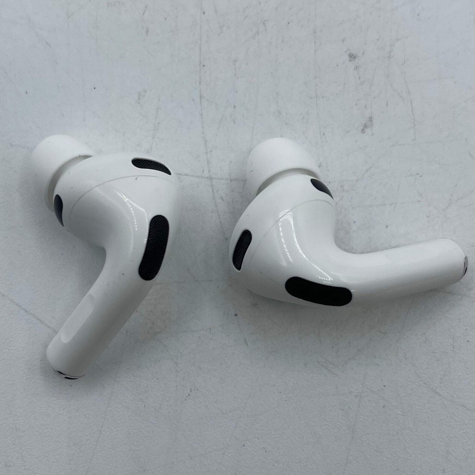 Apple AirPods Pro 3rd Gen with MagSafe Charging Case A3122