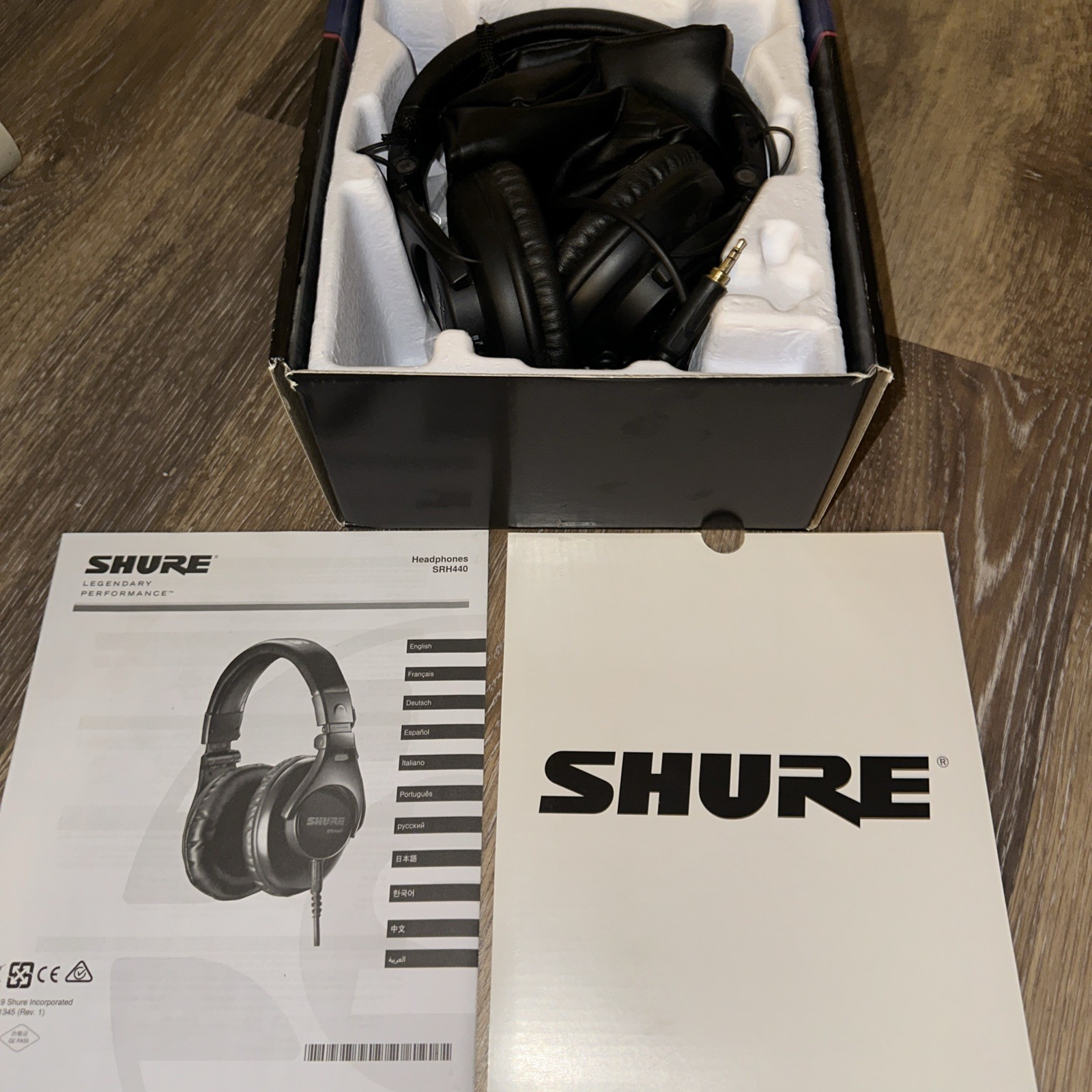 Shure SRH440 Professional Black Studio Monitoring Headphones