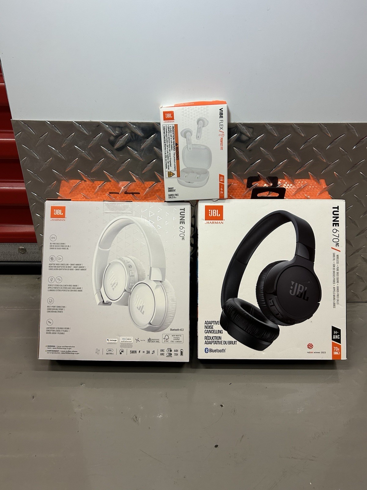 Assorted JBL 670 And Vibe True Wireless Headphones & Earbuds Lot of 3