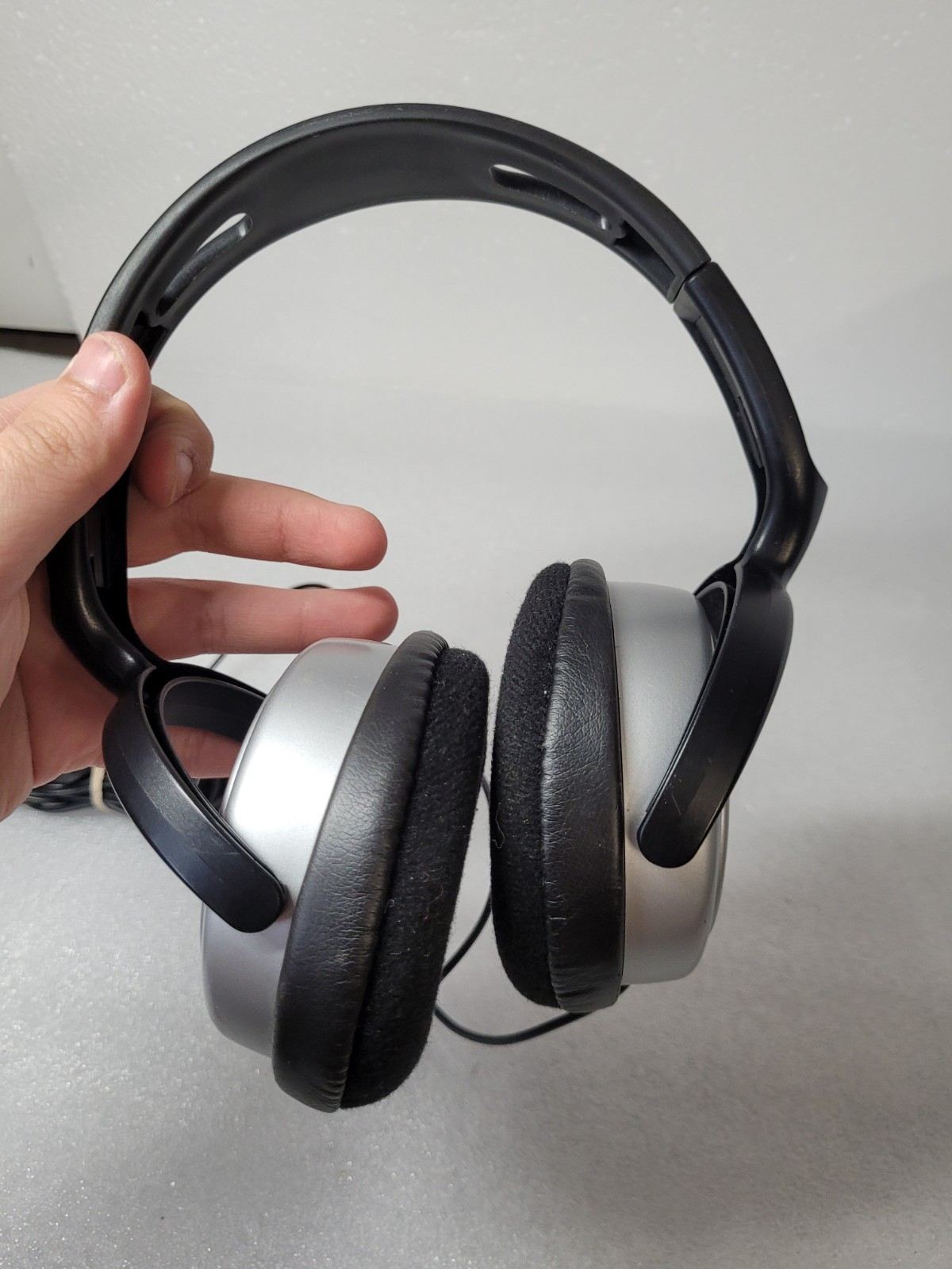 Philips SHP2500/37 Full Size Headphone with Volume Control