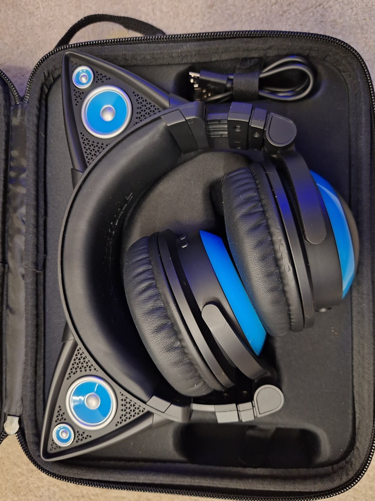 Brookstone Cat Ear Wired Colored Headphones Hard Wired w/ Case Blue LED NO MIC