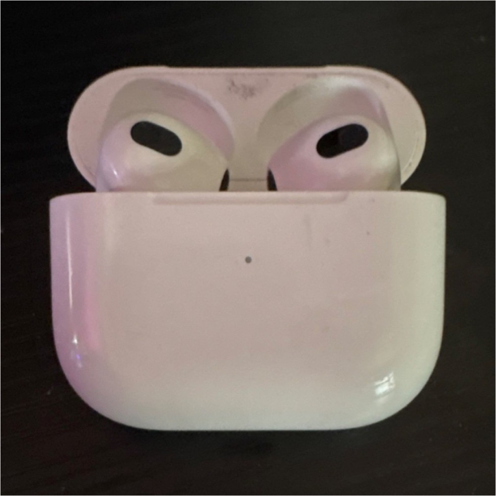 Apple AirPods 4 Wireless Bluetooth In-Ear Earbuds w/ Charging Case & Cable White