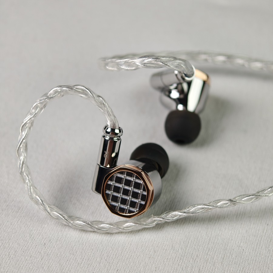 Fiio OAK NANO Diaphr Diaphragm Dynamic Earphones 0.78 2pin Titanium Metal Cavity