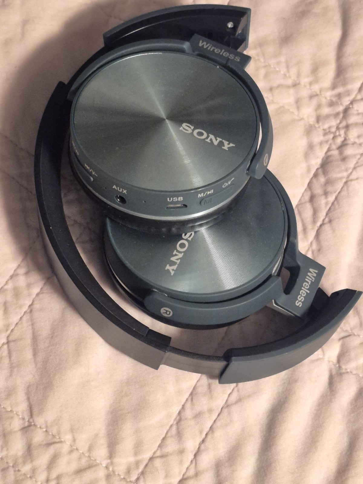 Sony MDR-XB950BT? Bass Boost Bluetooth Wireless Headphones Over-Ear Micro USB
