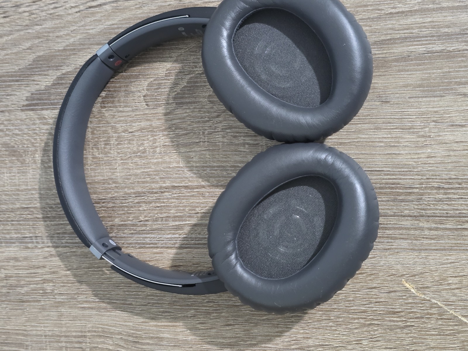 Sony Wireless Over the Ear Noise Canceling Headphones WH-CH700N Headphones