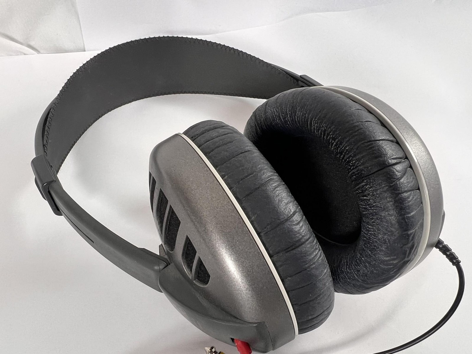 Vintage Sennheiser HD 530 Over-Ear Headphones Gray Open Back 1/4in Plug Germany