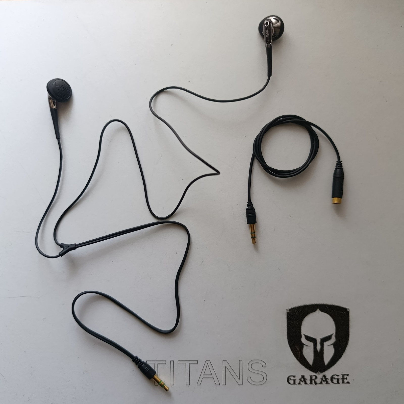 SONY Earphone E0931 Black and Pink from Player NW-S203F Used with Extension