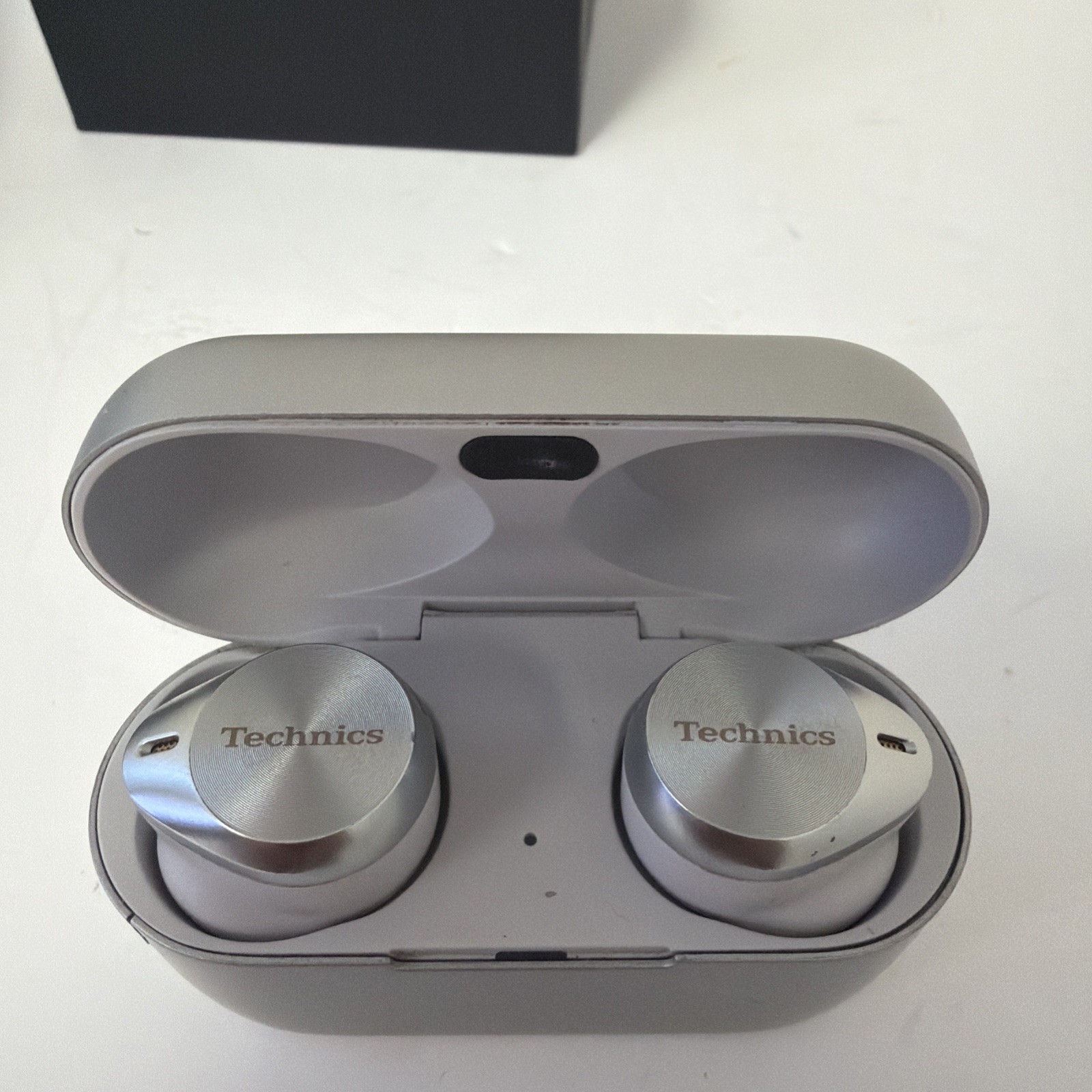 Technics AZ80 Noise Cancelling Earbuds in Box – Silver