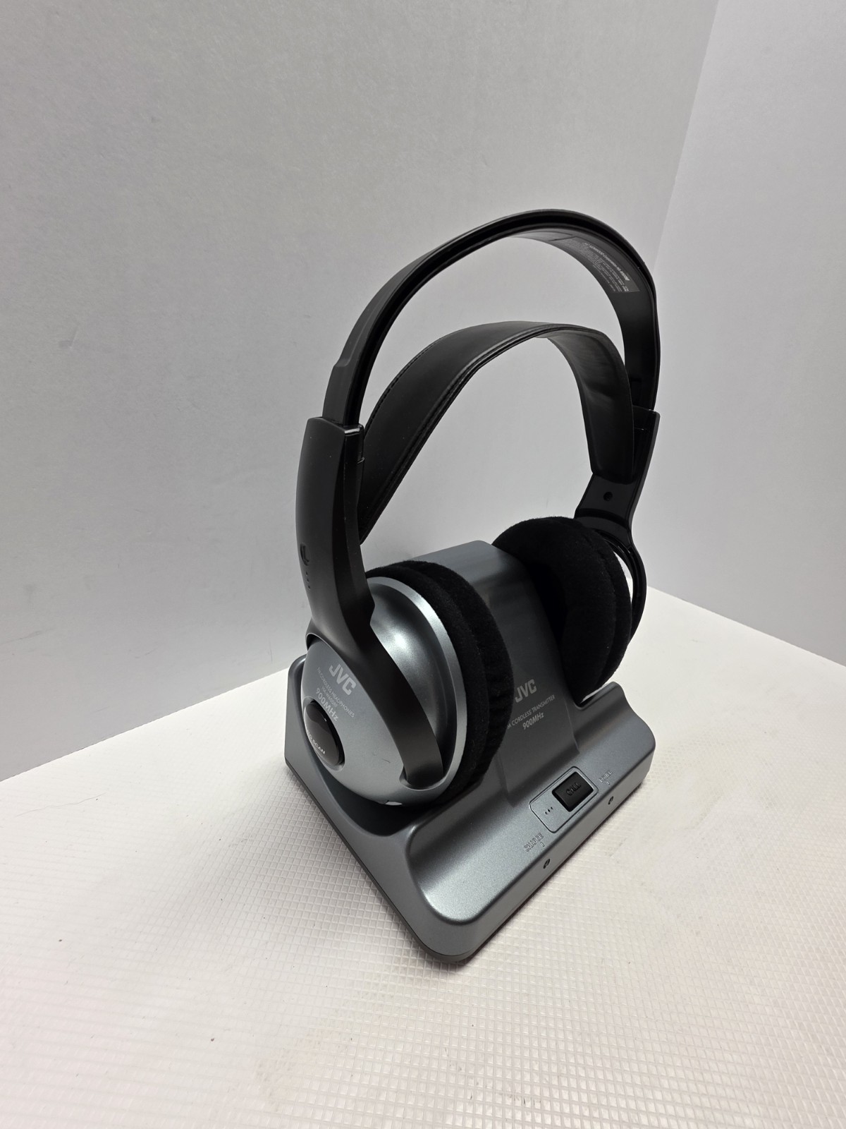 JVC KENWOOD HA-W600RF 900MHz Wireless Headphones w/ Transmitter & Power Adapter!
