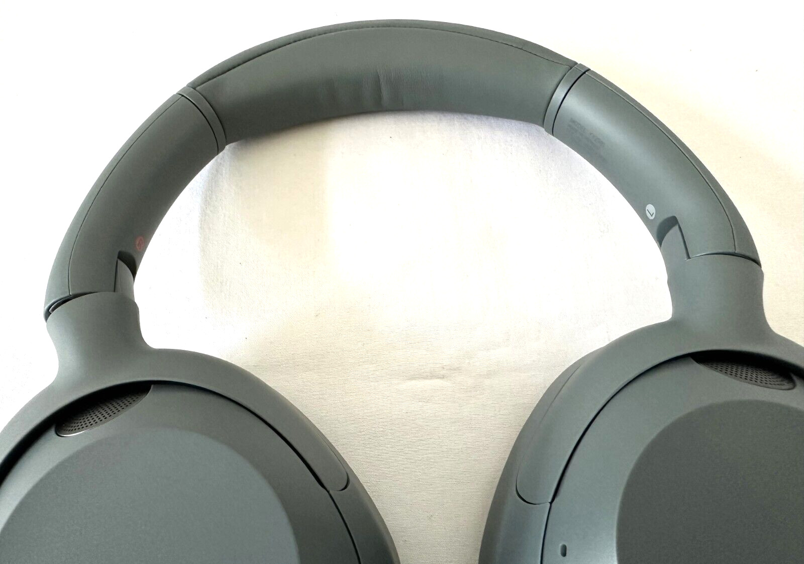 Sony ULT WEAR 900N Wireless Noise Canceling Bluetooth Headphones Forest Gray 1