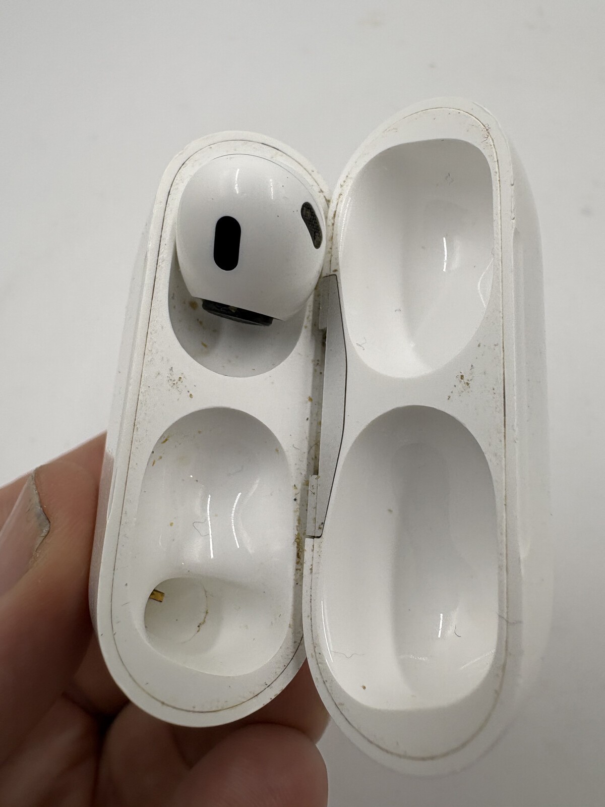 Apple AirPods Pro 1st Gen A2190 Case + 1 Earbud For Parts