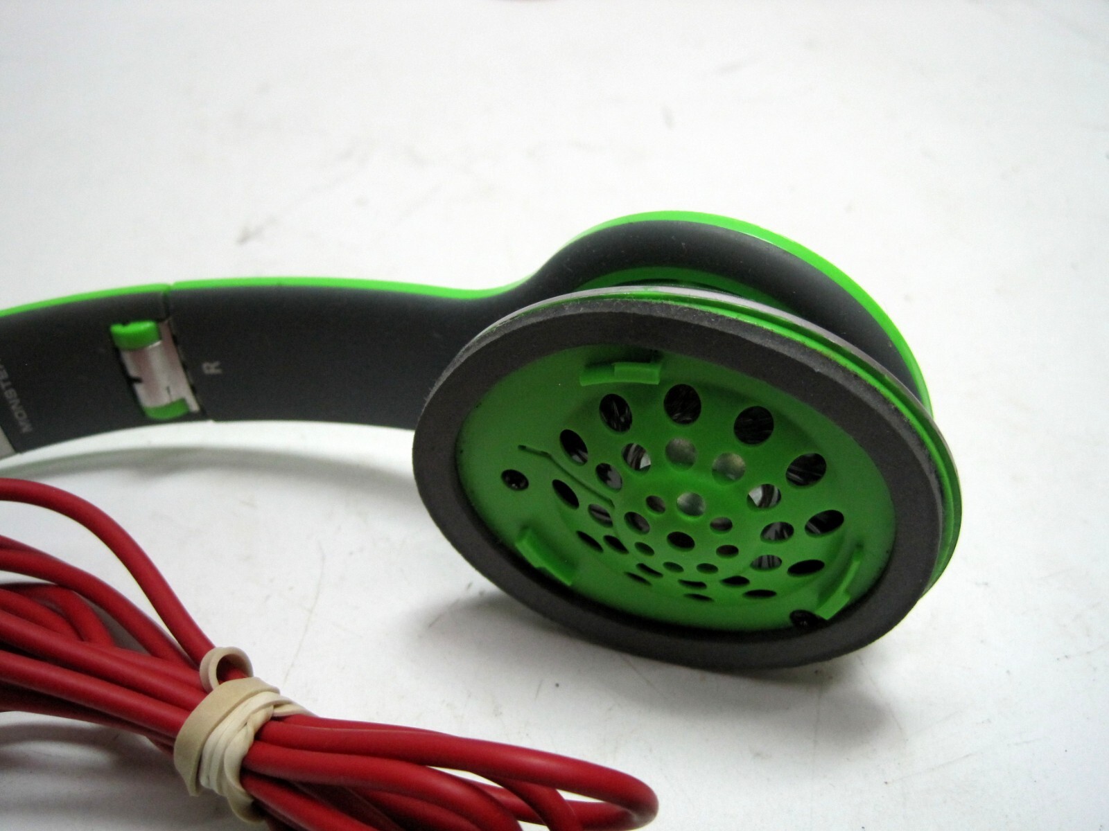 Beats by Dr. Dre Solo HD Headband Headphones – Green/GREY NEED PADS!