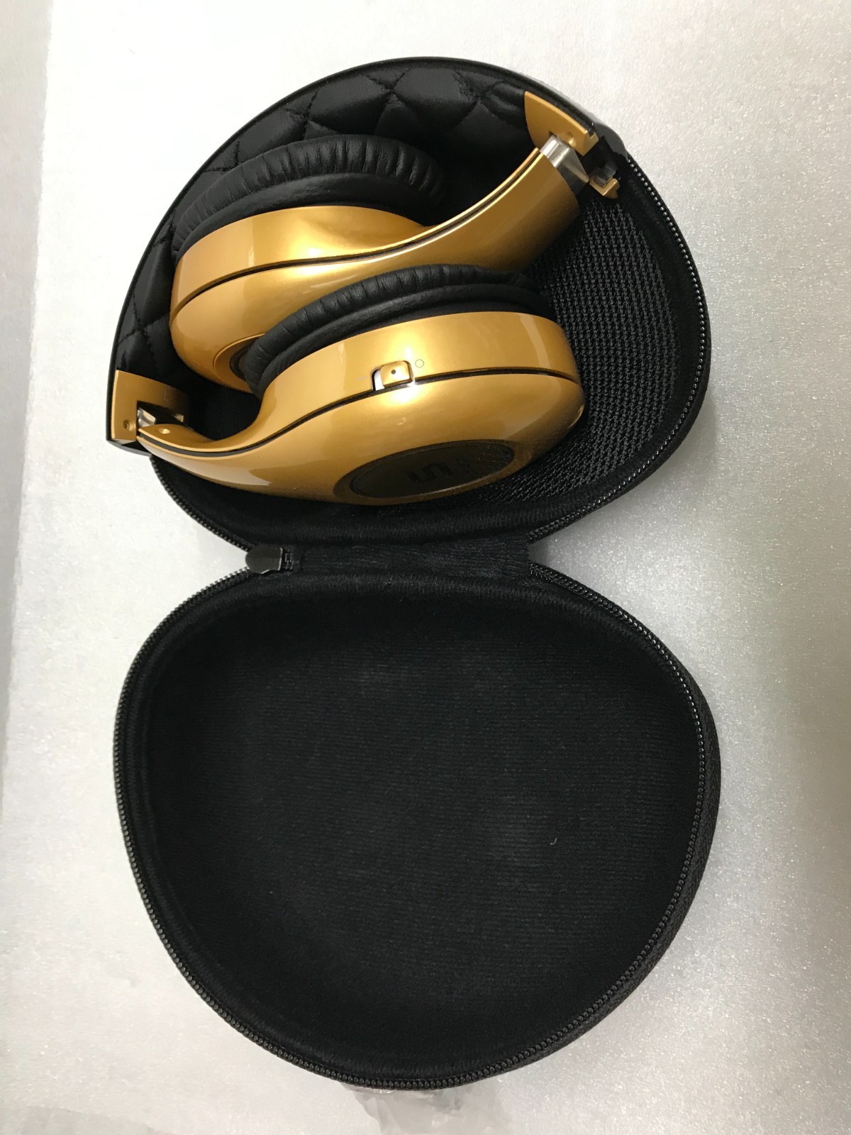 SOUL SL300 Elite High Definition Noise Canceling Headphones by Ludacris