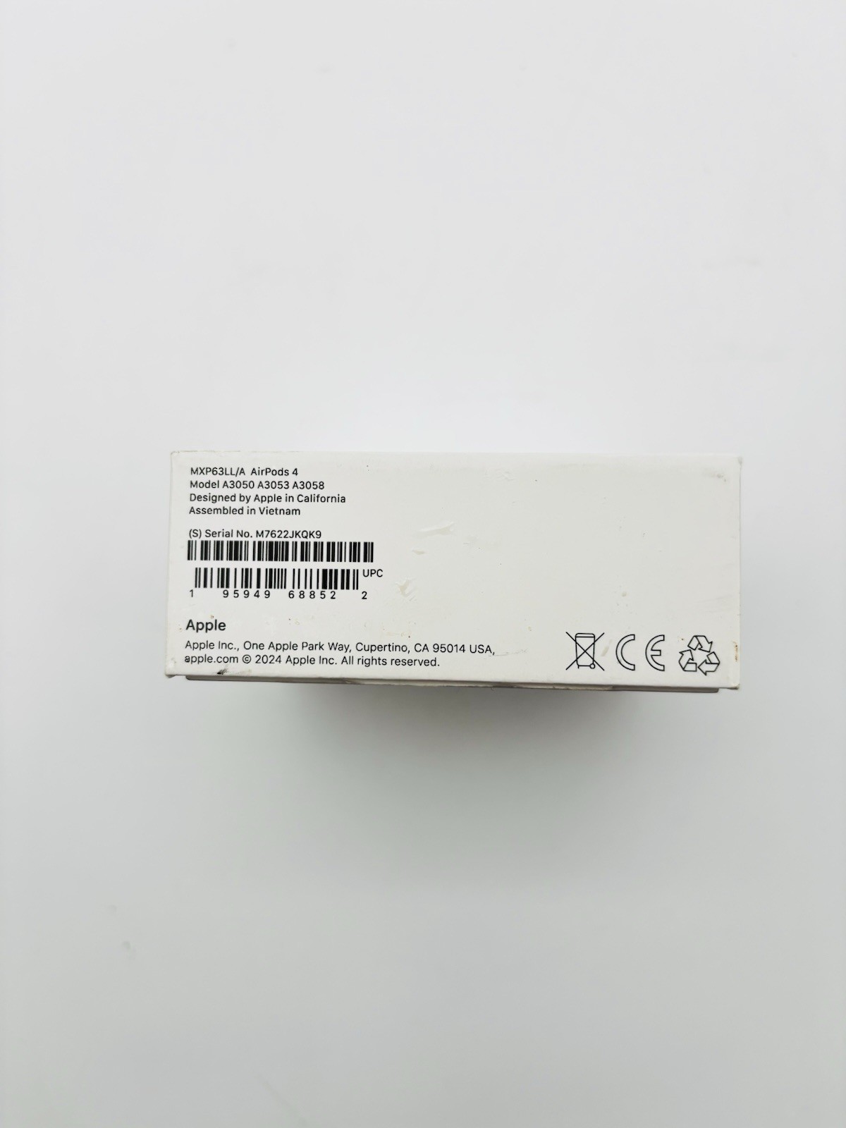 Apple AirPods 4th Generation. BOX ONLY. A3058 A3050 A3053 White