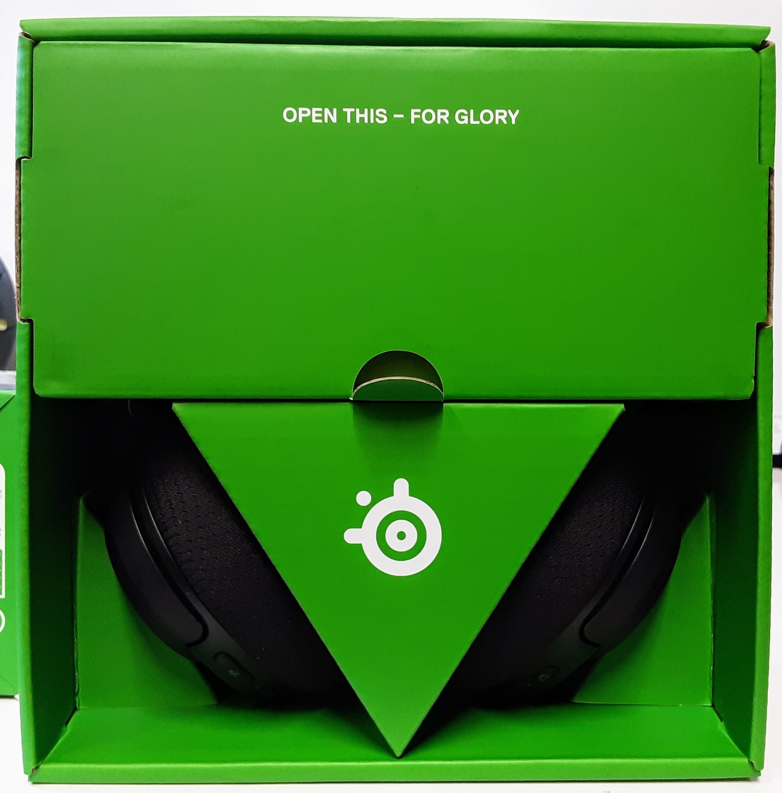 SteelSeries Arctis Nova 4X Wireless Gaming Headset with Retractable Mic