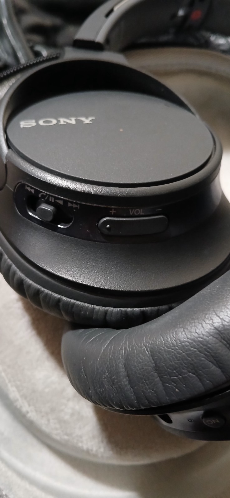 Sony WH-CH700N Wireless Bluetooth NC Noise Canceling Headphones with Carry Case