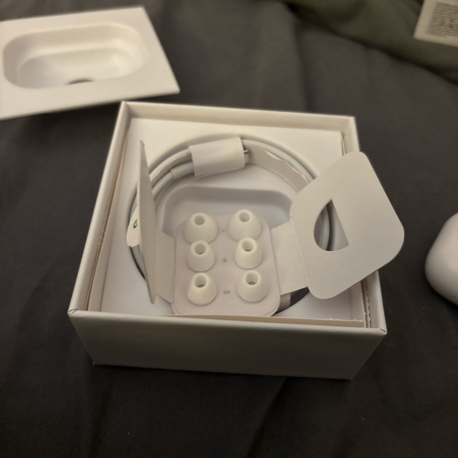 Apple AirPods Pro (2nd Gen) Wireless Bluetooth Earbuds White Built-In Mic
