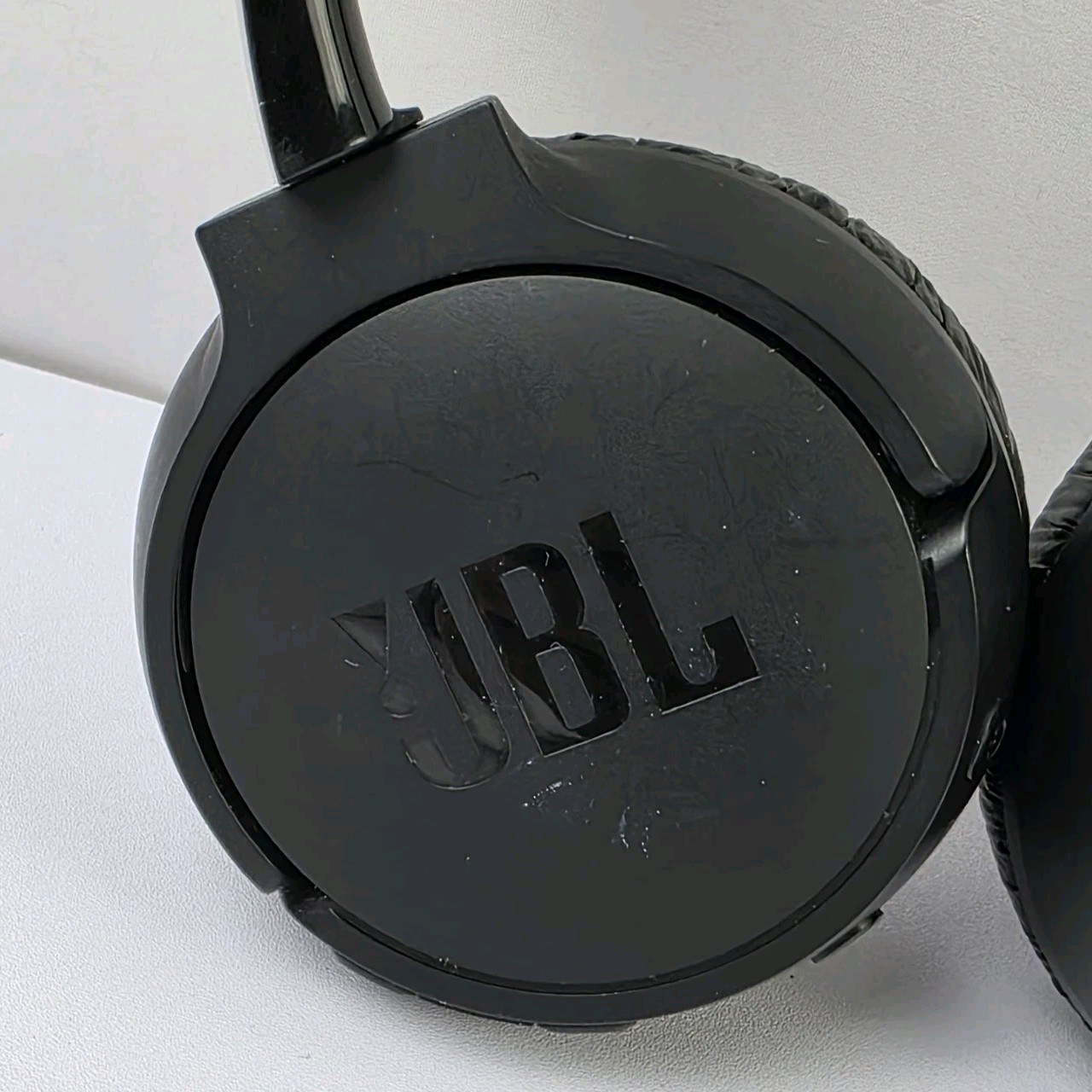 JBL Tune 670NC Black Adaptive Noise Cancelling Wireless On-Ear Headphones Tested