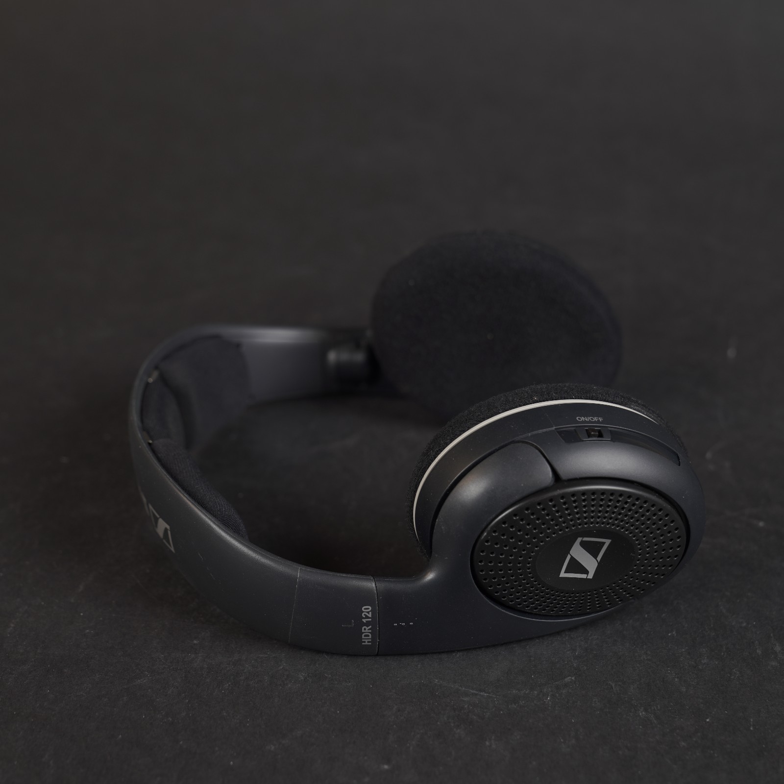 Sennheiser HDR120 2 Wireless Headphones TR120 2 Wireless Charging Stand EUC!