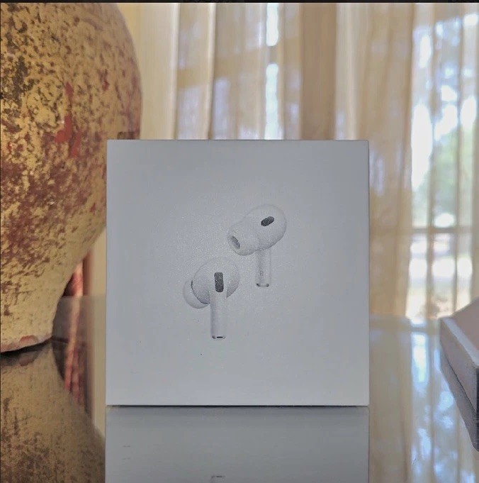 Apple AirPods Pro Wireless Bluetooth In-Ear Earbuds w/ Charging Case White