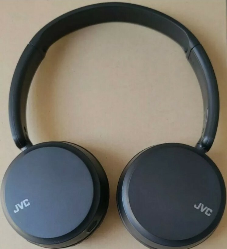 JVC HA-S35BT BLACK DEEP BASS BT WIRELESS HEADPHONES.