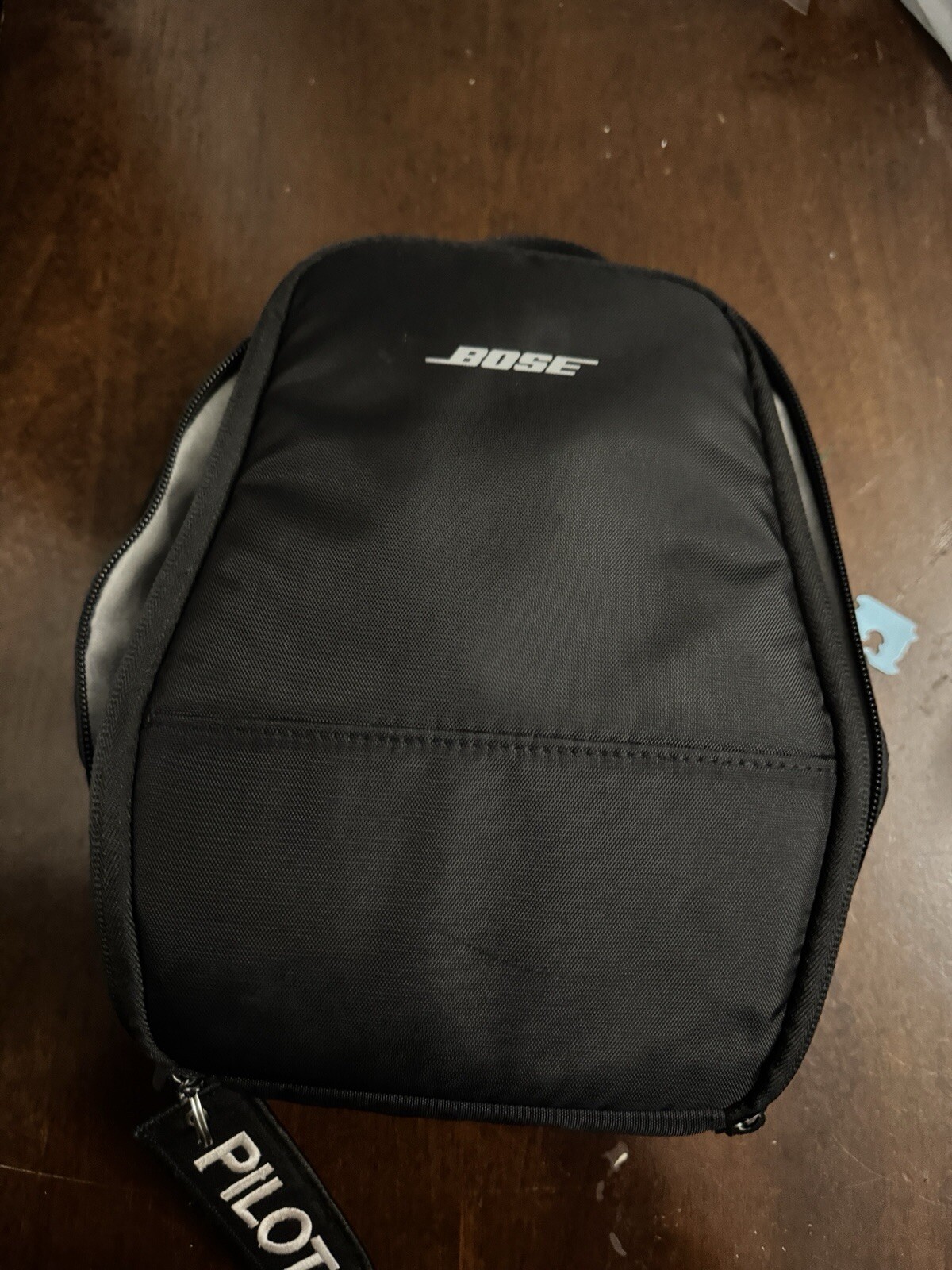 it’s in good condition warranty for 4 years, comes with original box and bag.