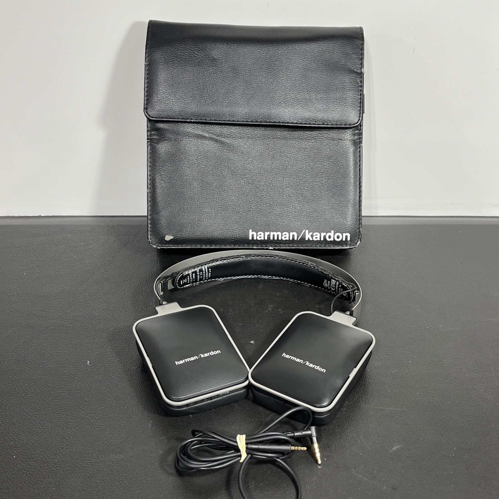 Harman Kardon BT Wireless Bluetooth Headphones HARKAR-BT Tested NO CHARGER