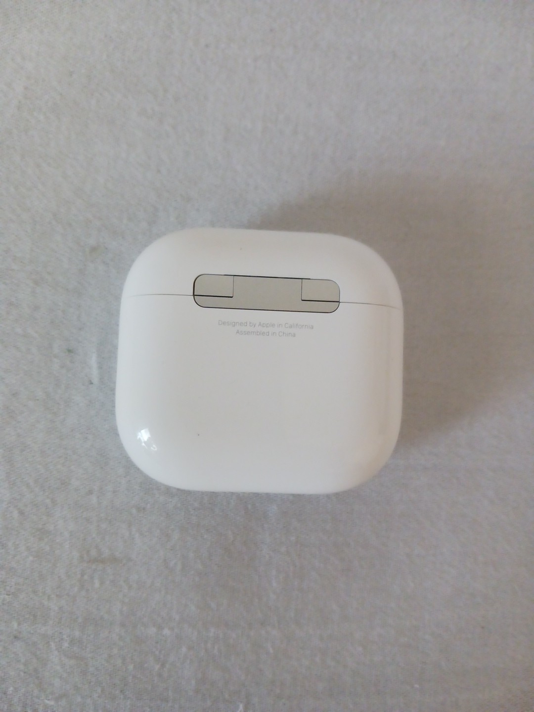 Apple AirPods 4 Charging Case (Without ANC) – A3058 (No AirPods) – TESTED
