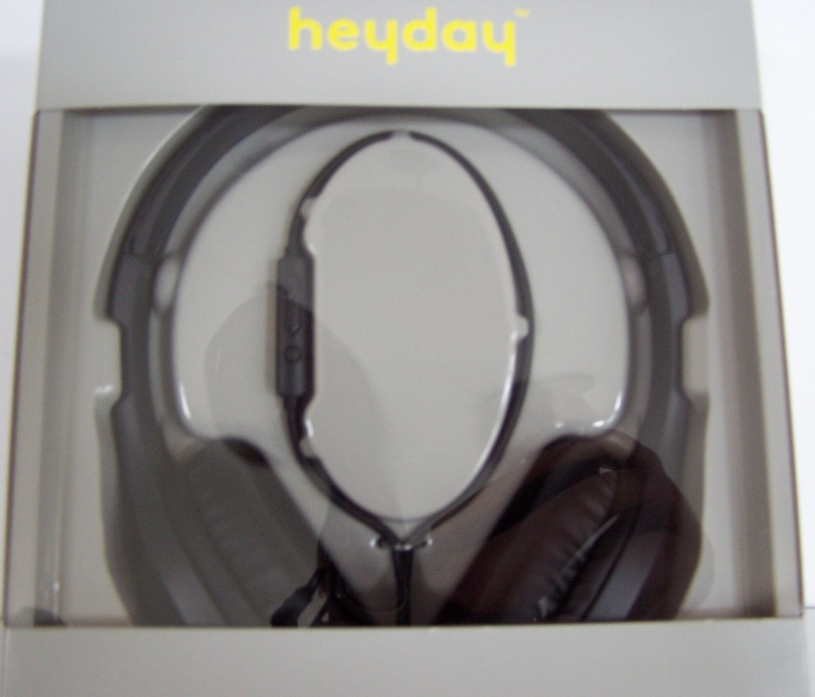 heyday Wired On-Ear Headphones 3.5mm aux port Adjustable, 4ft cable microphone