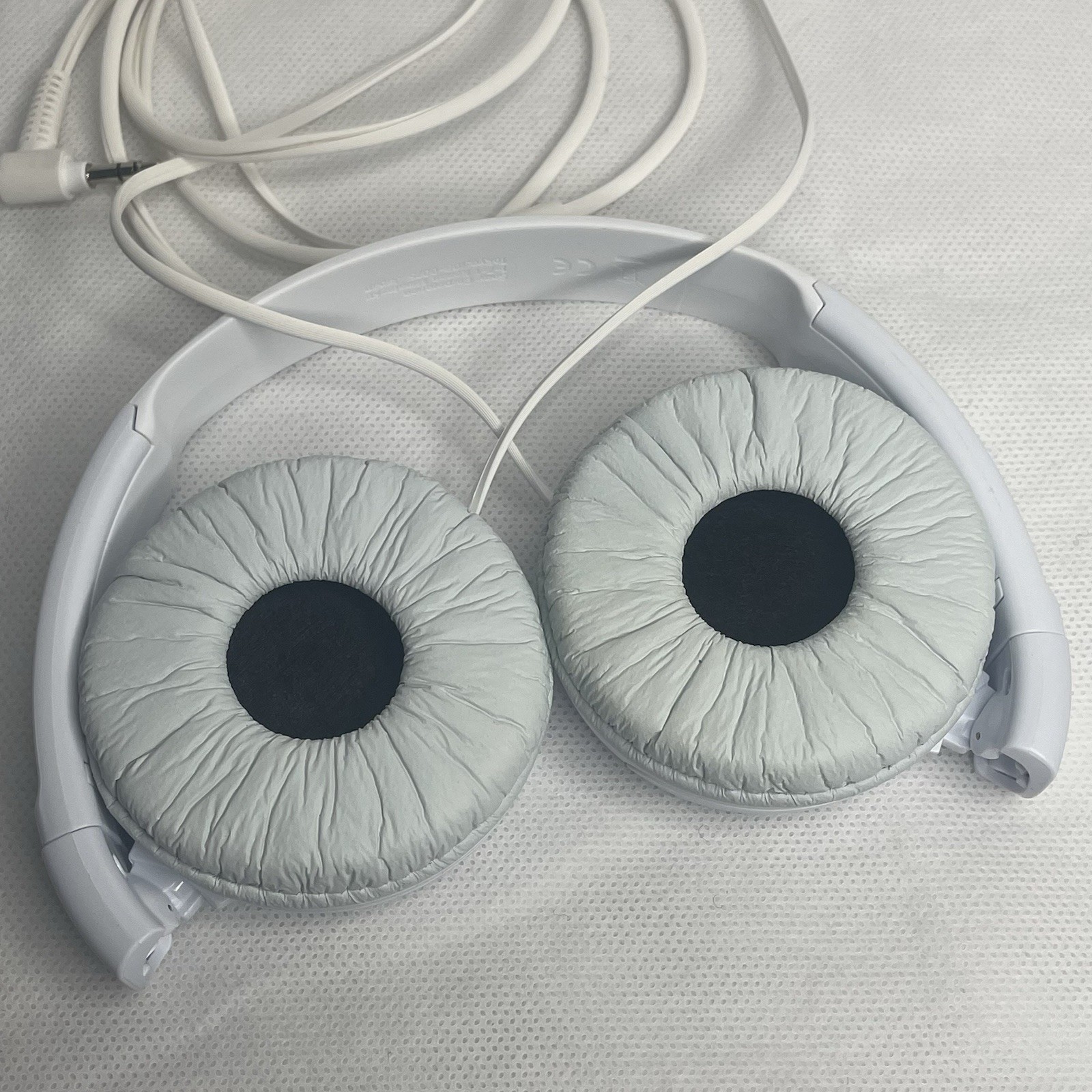 Sony MDR-ZX110 ZX-Series Folding Extra Bass Stereo Headphones White 3.5mm Wired