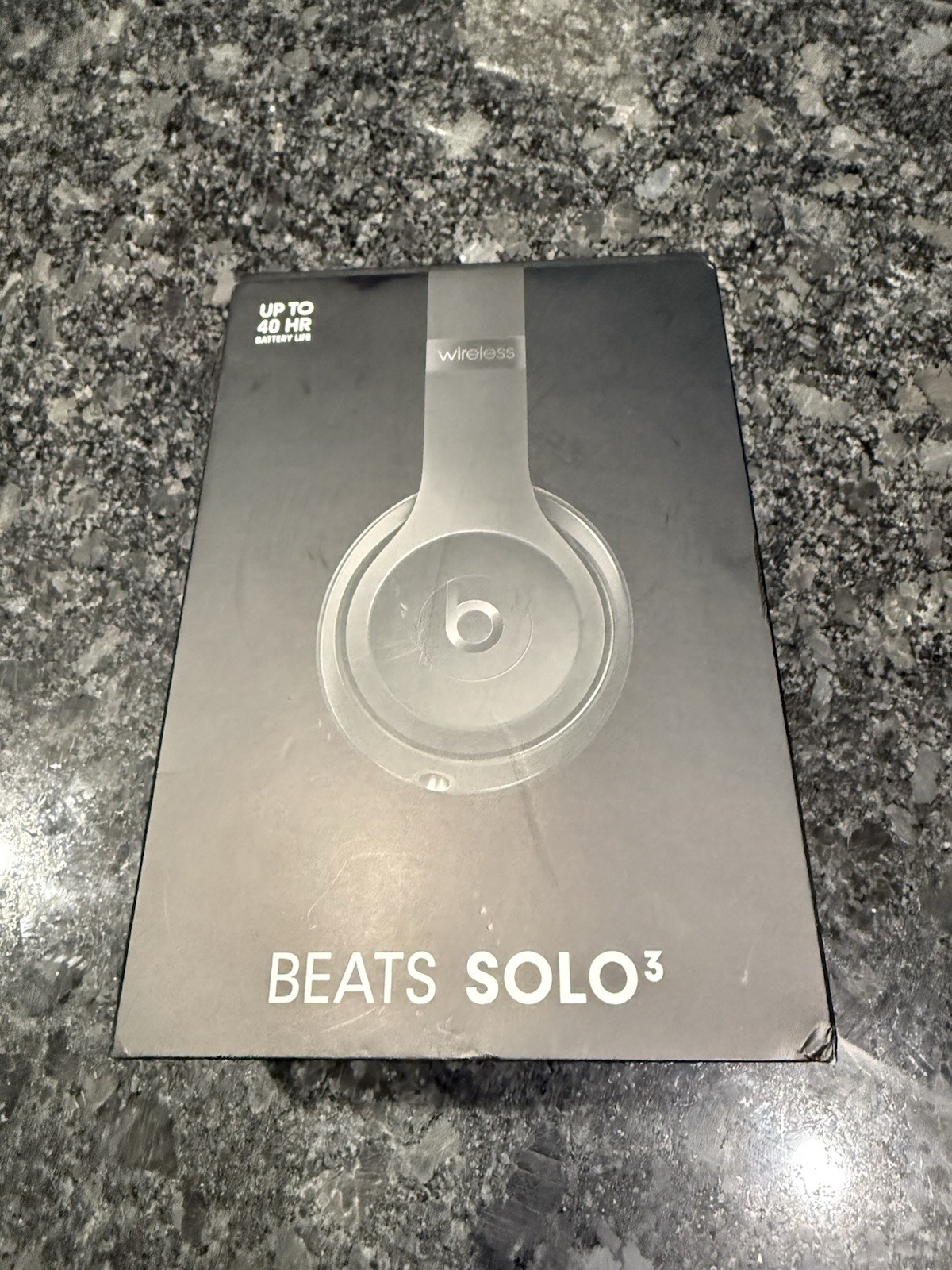 Beats by Dr. Dre Beats Solo3 Wireless On-Ear Headphones – White / Silver