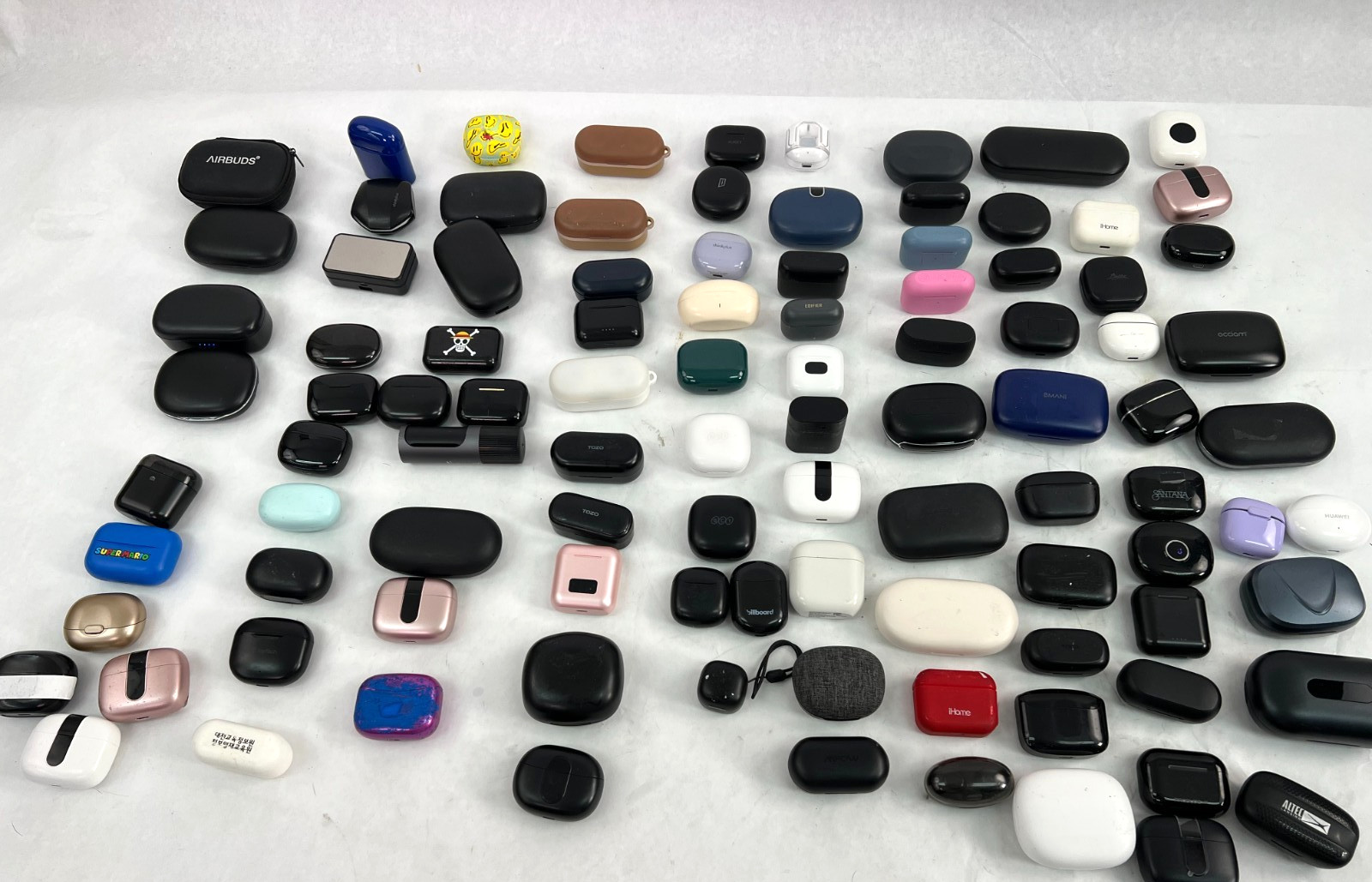 LOT OF 100 Lenovo ONN JLAB TOZO iHome Generic In-ear Bluetooth Earbuds (1)