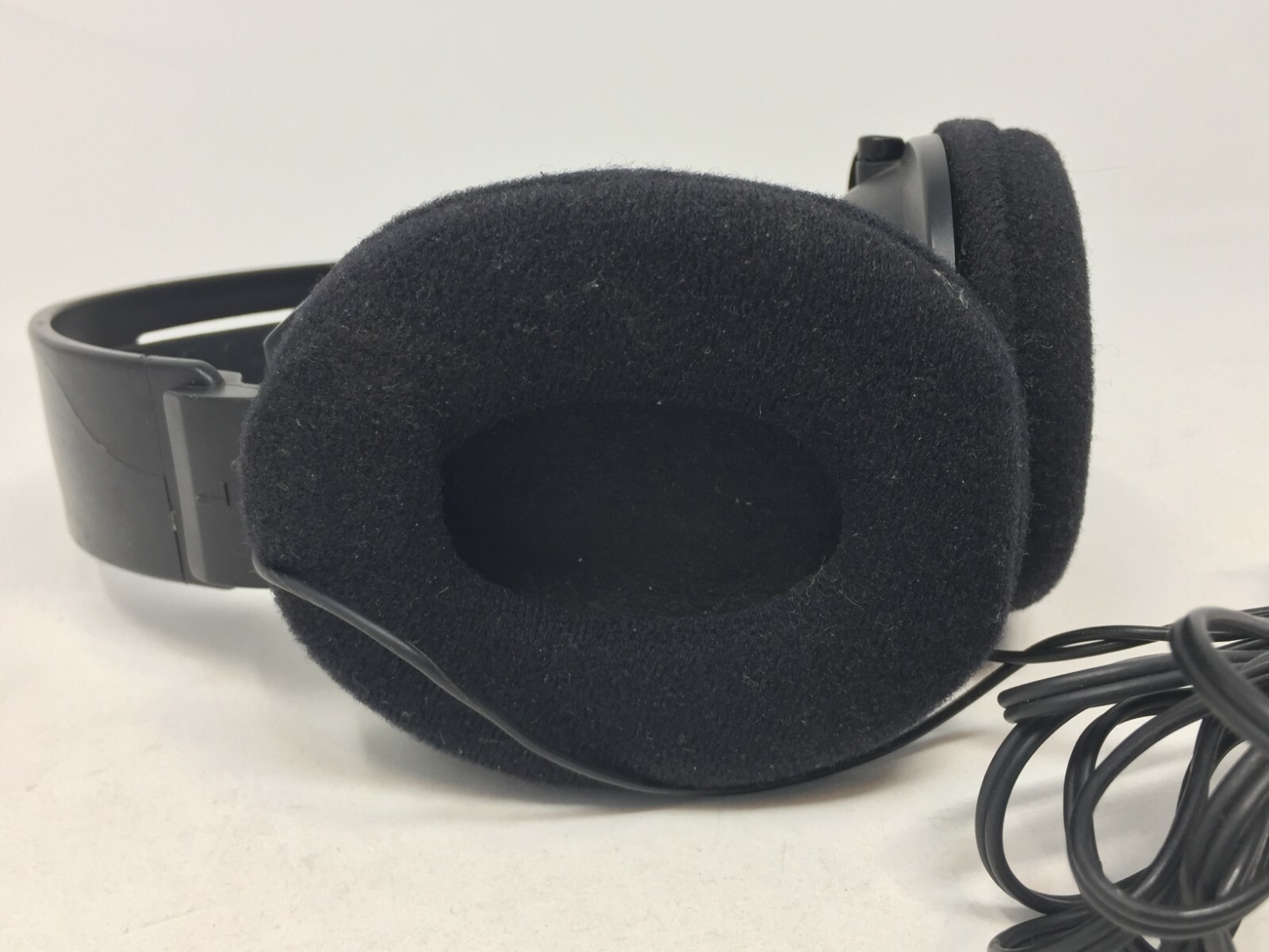 AIWA HP-XF215 Portable Foldable Padded Stereo Over Ear Headphones 2.5 mm Jack